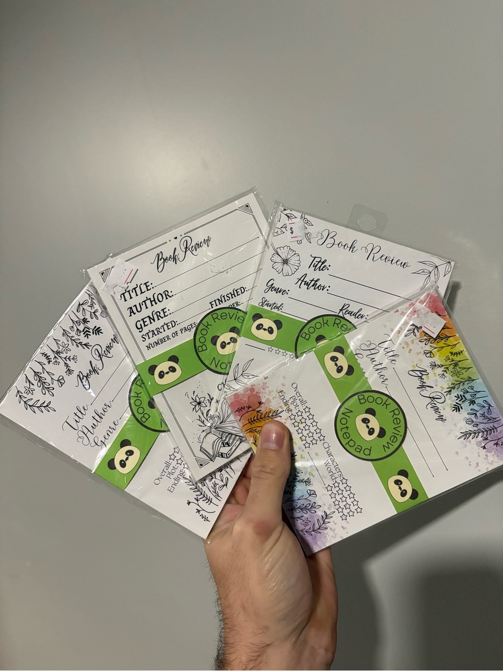 Lot of 40 wholesale Panda Book Review Notepad Set - Assorted White and Green